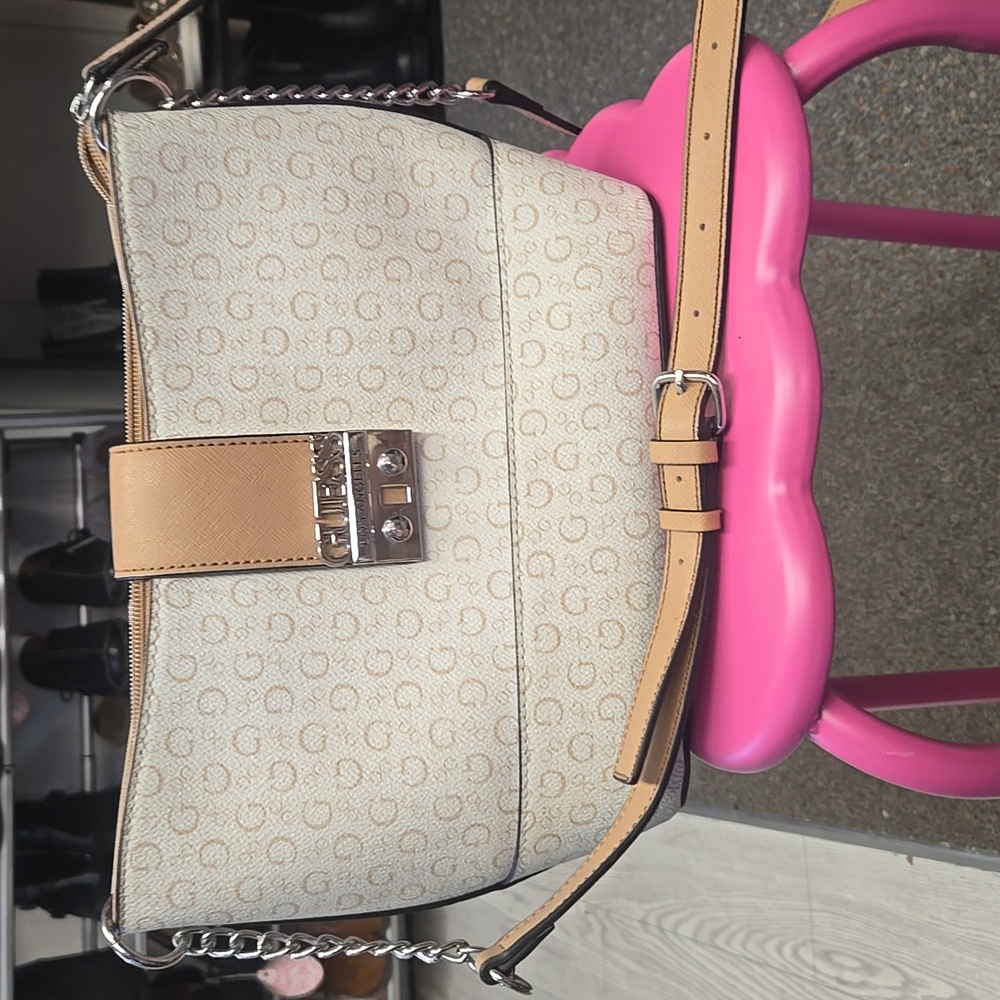 GUESS Beige and Brown Shoulder Bag - Picture 5 of 5